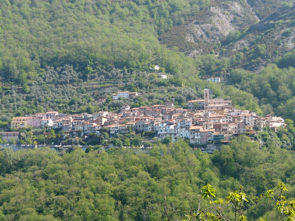 Antona_(Massa)-panorama_da_Altagnana