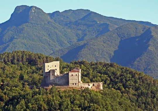 Castello dell'Aquila Gragnola Lunigiana