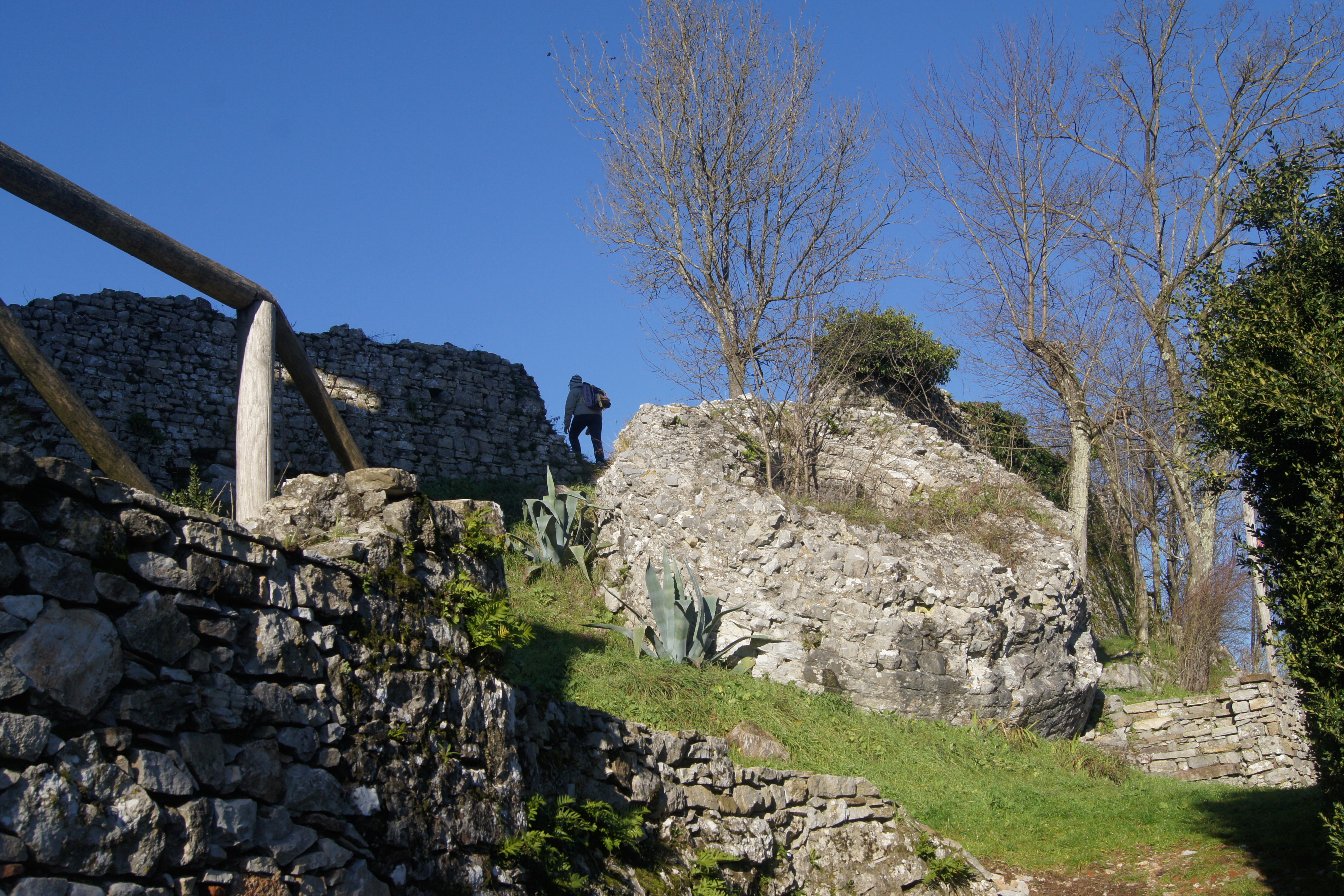 Rocca di Mozzano